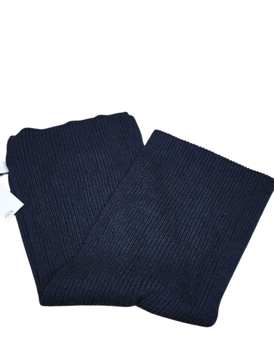 Nordstrom Accessories - NORDSTROM RACK NWT Unisex Navy Blue Ribbed Knit Scarf Classic Winter